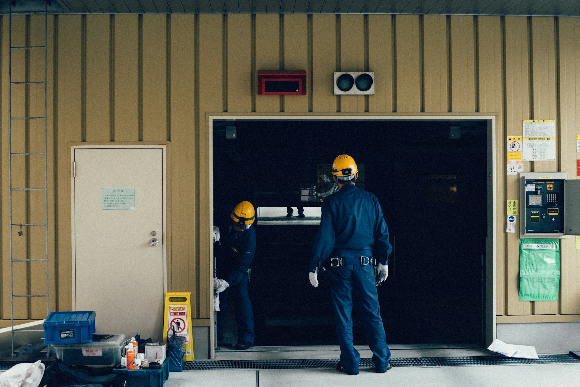 garage doors Dubai